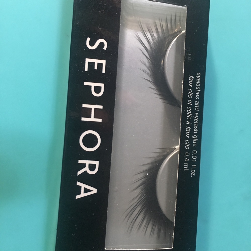 Sephora false eyelashes. NWT and glue!!